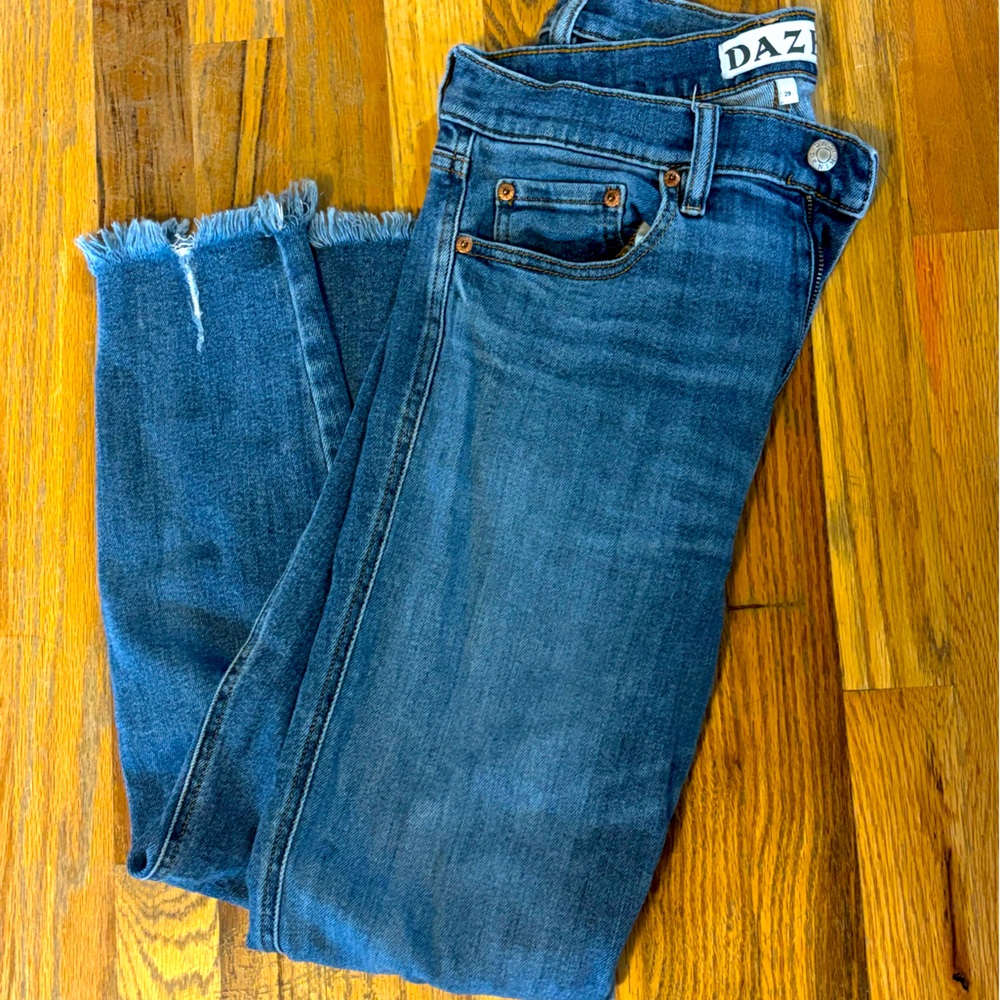 Daze size 29 blue jeans